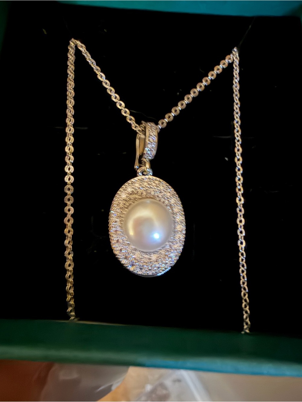 Freshwater White Seedless Pearl 18k Plated over 925 Silver Oval Pendant Necklace
